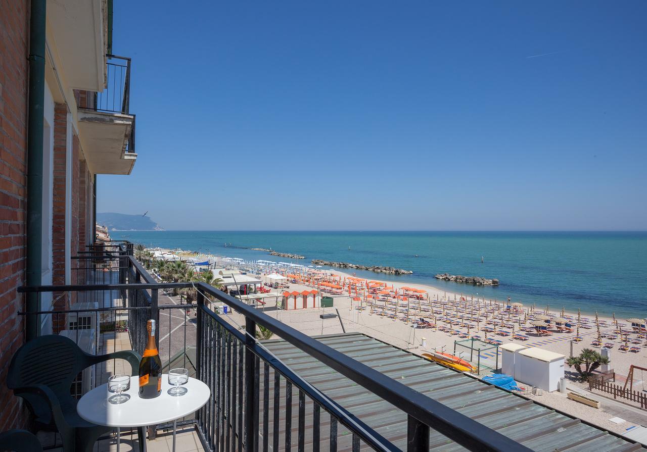 Hotel Bianchi Nicola Porto Recanati Exterior photo